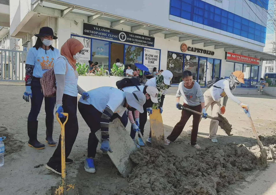 helping the community3